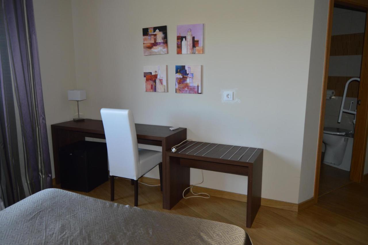 Hotel Pena Cruz Malpartida de Caceres Ngoại thất bức ảnh