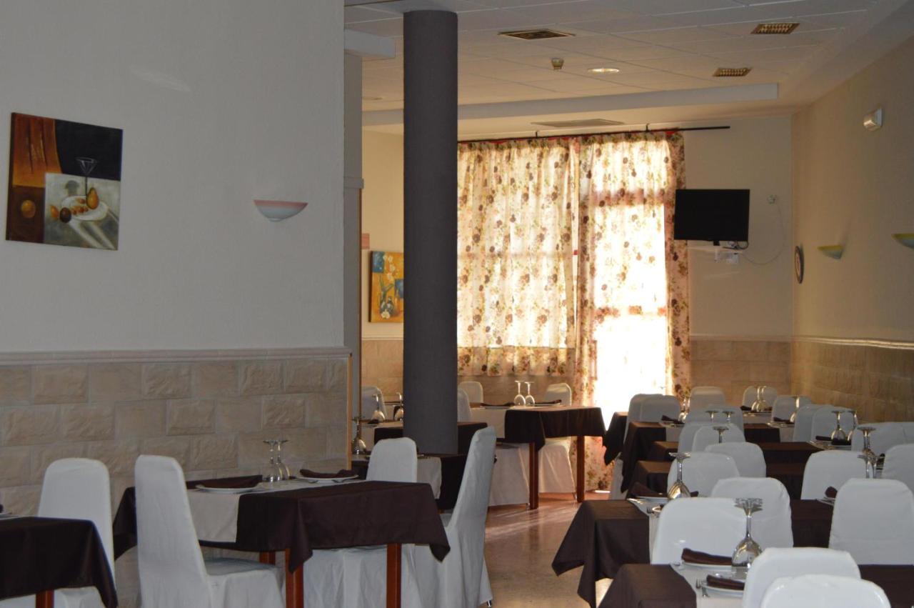 Hotel Pena Cruz Malpartida de Caceres Ngoại thất bức ảnh